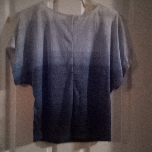 Womens blouse - Picture 3 of 3
